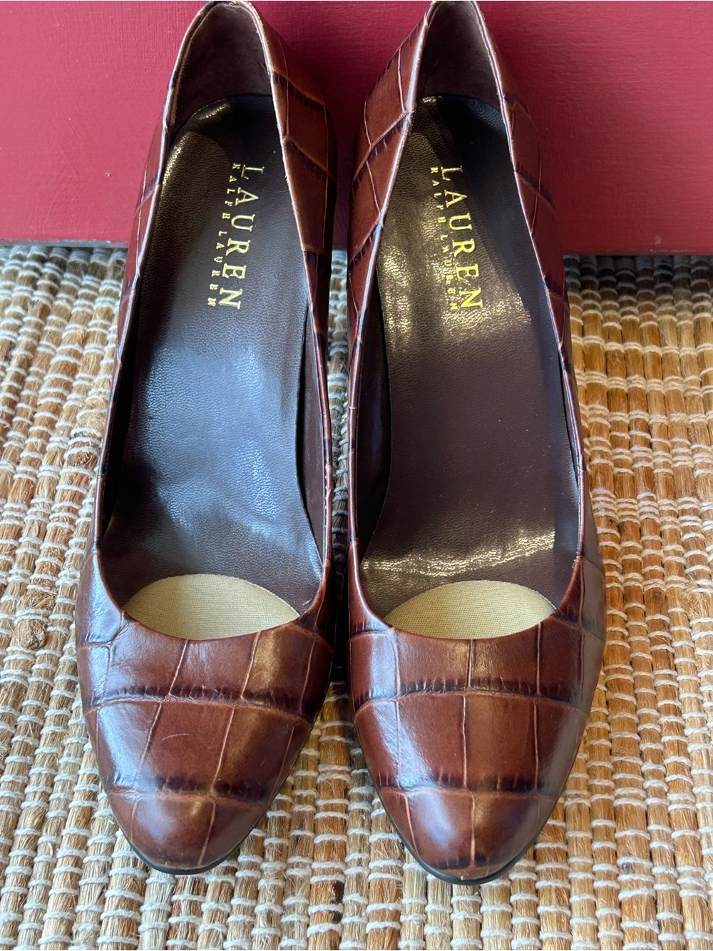 RALPH LAUREN s7.5 Brown Croc-Embossed Leather Pumps-